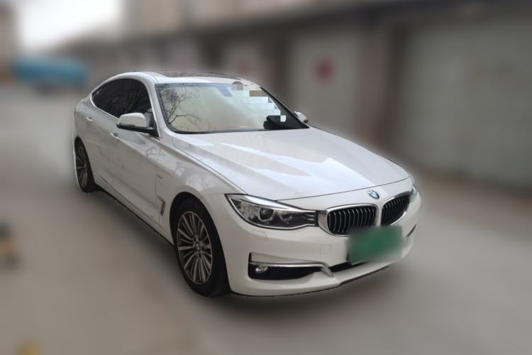 Used BMW 3 Series GT 2014 320i Design Package Model Front Right 45 Deg