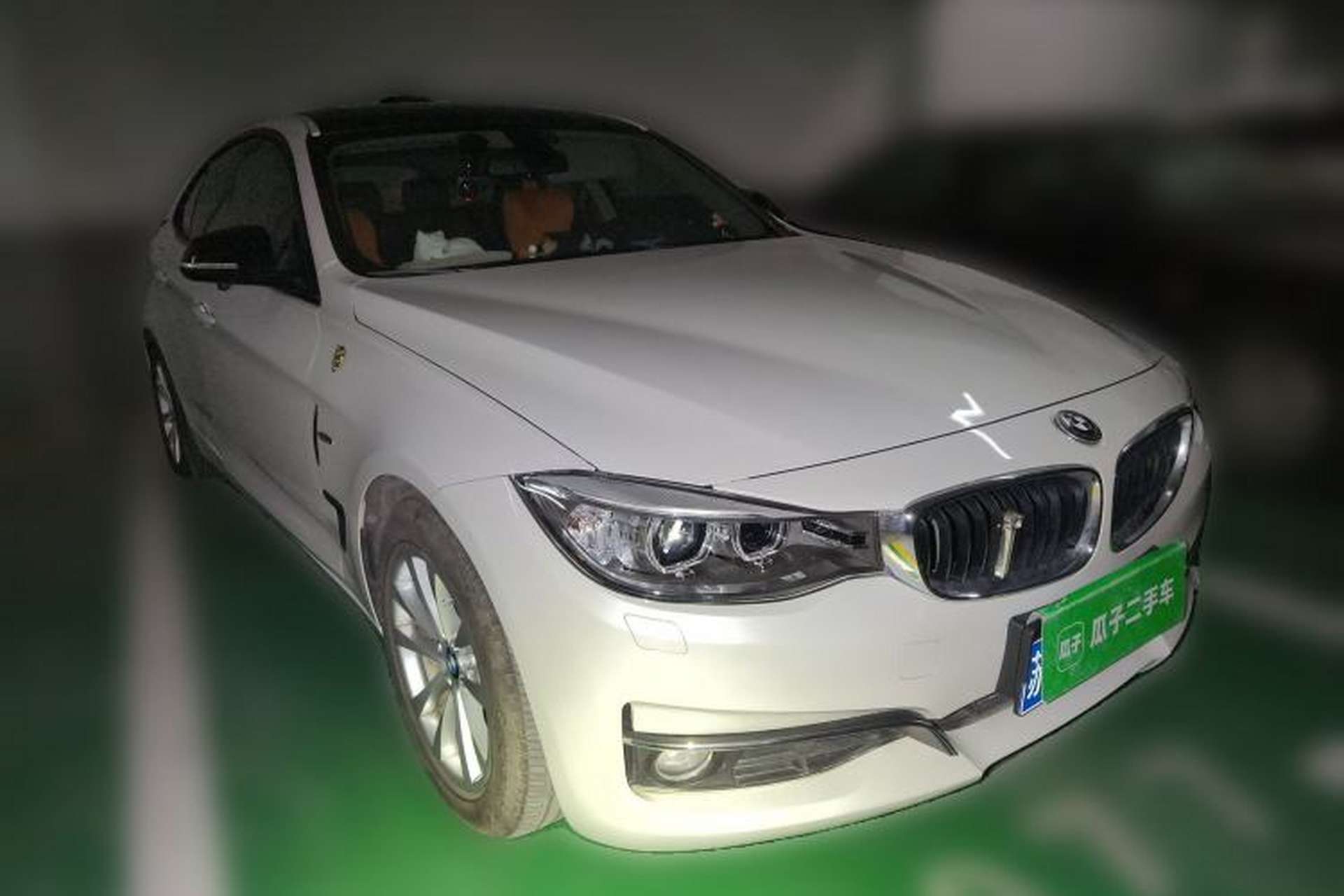 Used BMW 3 Series GT 2014 320i Leading Model Front Right 45 Deg