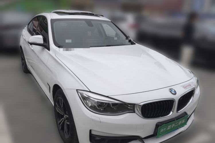 Used BMW 3 Series GT 2014 320i Leading Model Front Right 45 Deg