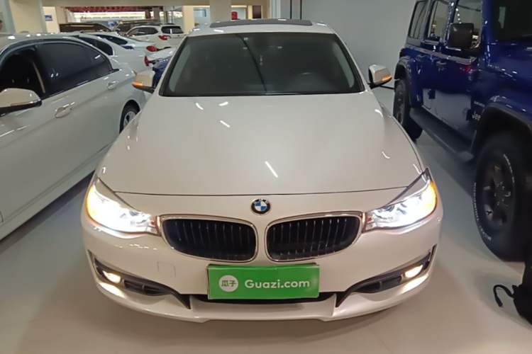 Used BMW 3 Series GT 2014 320i Leading Model Front