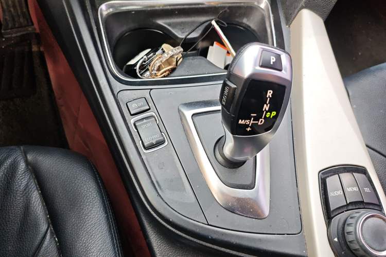 Used BMW 3 Series GT 2014 320i Leading Model Gear Lever