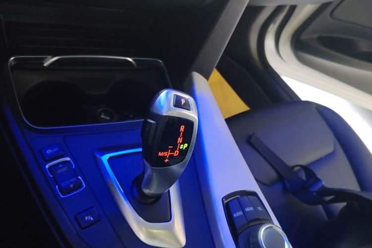 Used BMW 3 Series GT 2014 320i Leading Model Gear Lever