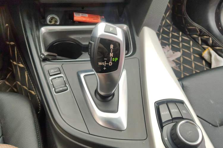 Used BMW 3 Series GT 2014 320i Leading Model Gear Lever