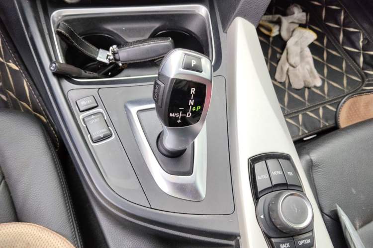 Used BMW 3 Series GT 2014 320i Leading Model Gear Lever