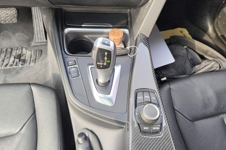 Used BMW 3 Series GT 2014 320i Leading Model Gear Lever