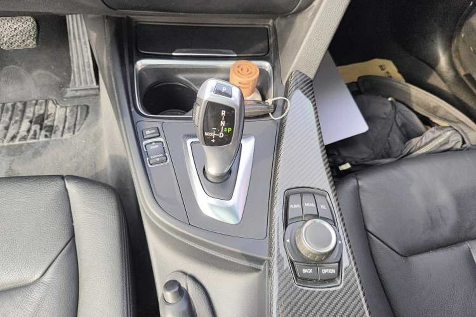 Used BMW 3 Series GT 2014 320i Leading Model Gear Lever