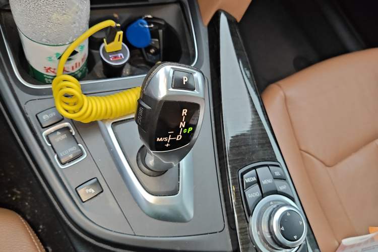 Used BMW 3 Series GT 2014 320i Design Package Model Gear Lever