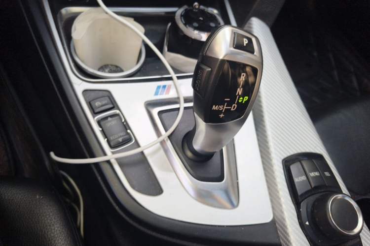 Used BMW 3 Series GT 2014 320i Leading Model Gear Lever