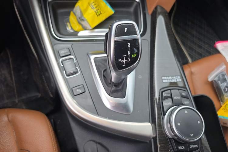 Used BMW 3 Series GT 2014 328i Design Package Model Gear Lever