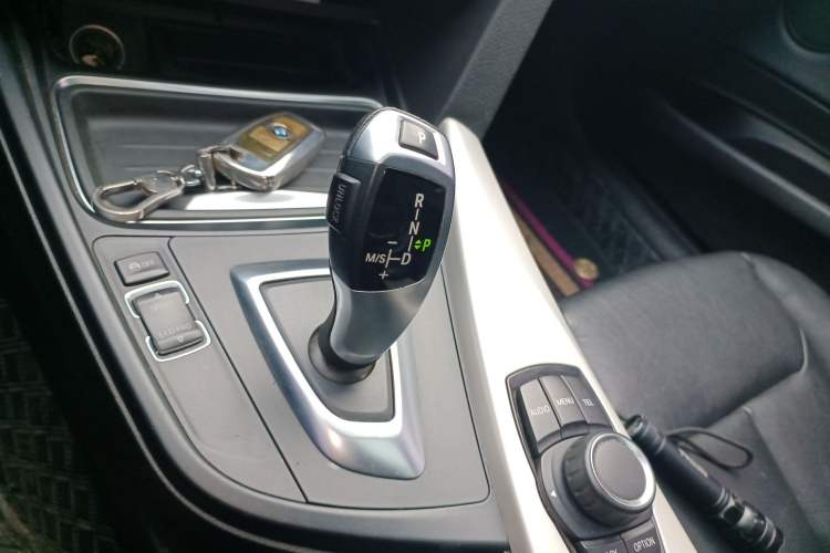 Used BMW 3 Series GT 2014 320i Leading Model Gear Lever
