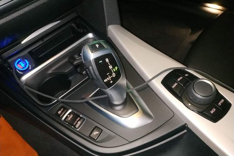 Used BMW 3 Series GT 2014 320i Leading Model Gear Lever