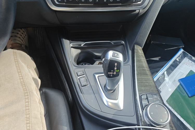 Used BMW 3 Series GT 2014 320i Design Package Model Gear Lever