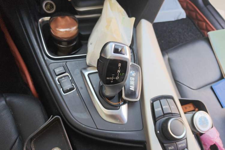 Used BMW 3 Series GT 2014 320i Leading Model Gear Lever