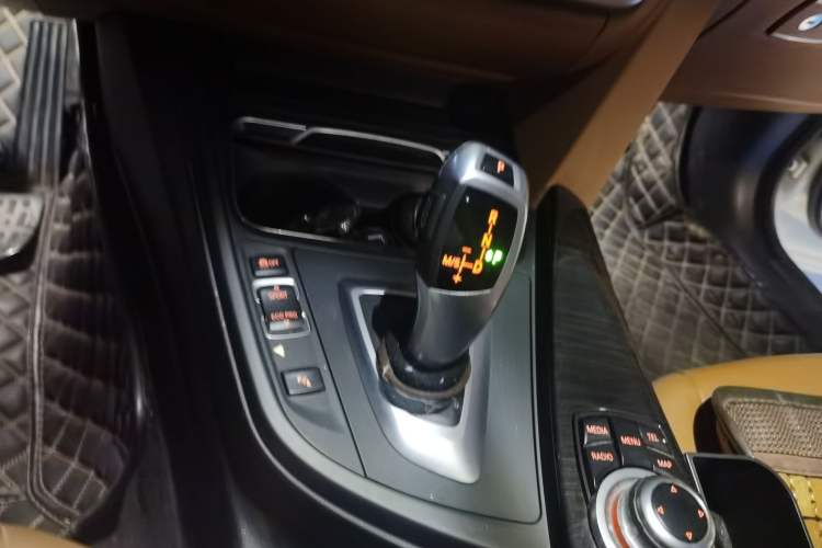 Used BMW 3 Series GT 2014 320i Design Package Model Gear Lever