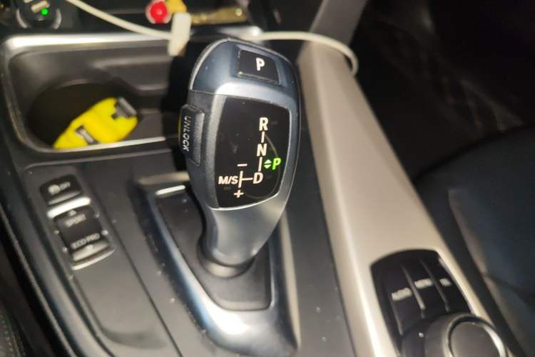 Used BMW 3 Series GT 2014 320i Leading Model Gear Lever