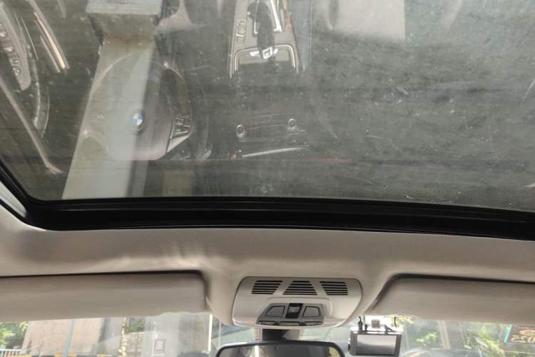 Used BMW 3 Series GT 2014 320i Leading Model Headliner
