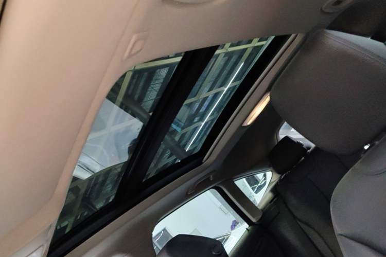 Used BMW 3 Series GT 2014 320i Leading Model Headliner