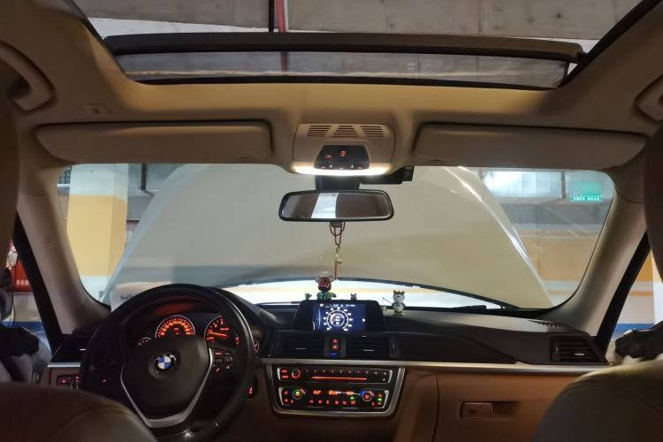 Used BMW 3 Series GT 2014 320i Design Package Model Headliner