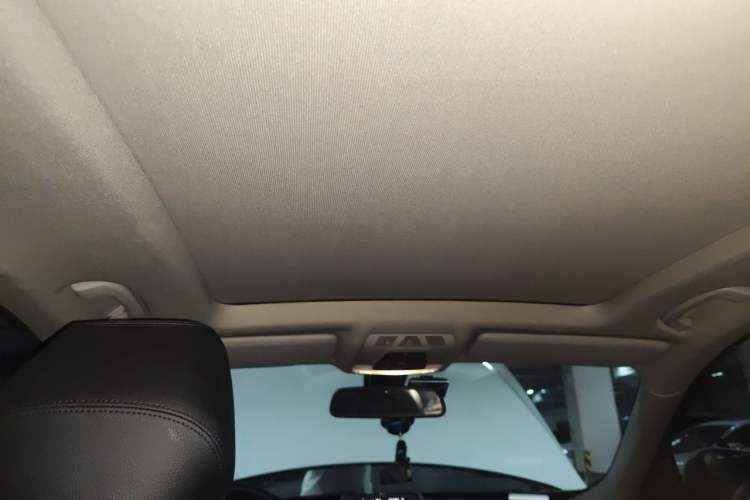 Used BMW 3 Series GT 2014 320i Leading Model Headliner