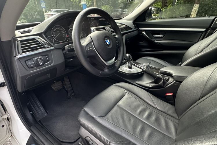 Used BMW 3 Series GT 2014 320i Design Package Model Interior 11