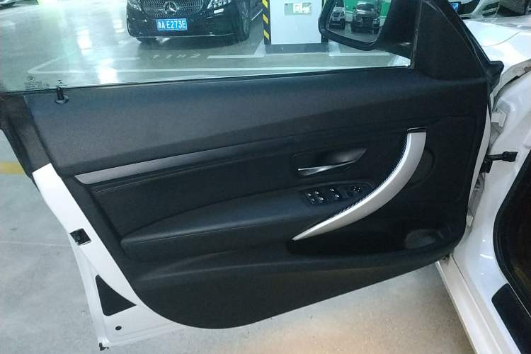 Used BMW 3 Series GT 2014 320i Leading Model Left Front Door Interior