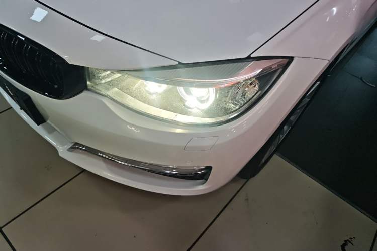 Used BMW 3 Series GT 2014 328i Design Package Model Left Front Headlight