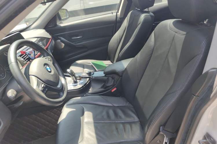 Used BMW 3 Series GT 2014 320i Leading Model Left Front Seat