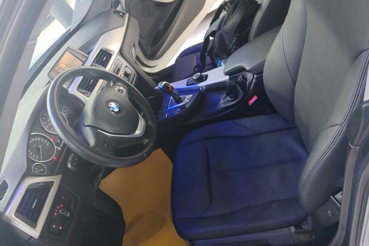 Used BMW 3 Series GT 2014 320i Leading Model Left Front Seat