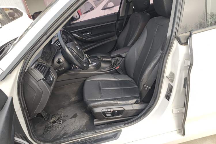 Used BMW 3 Series GT 2014 320i Leading Model Left Front Seat