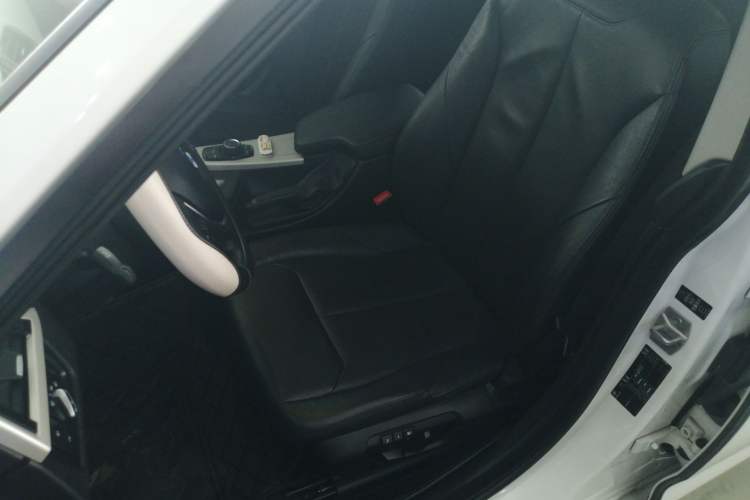 Used BMW 3 Series GT 2014 320i Leading Model Left Front Seat