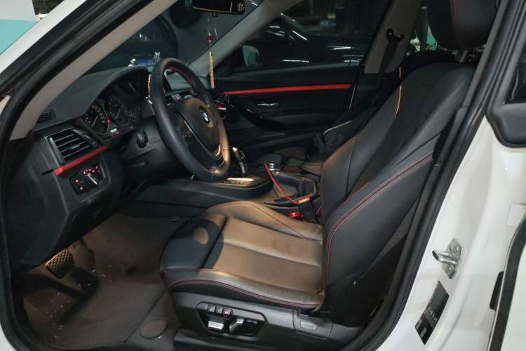 Used BMW 3 Series GT 2014 320i Design Package Model Left Front Seat