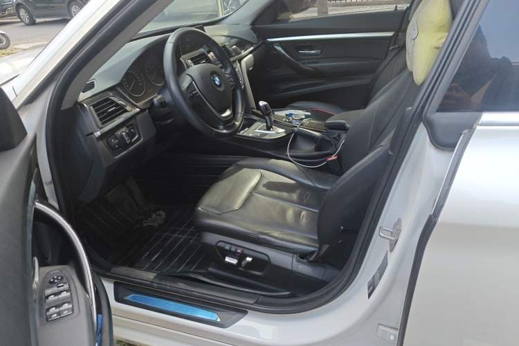 Used BMW 3 Series GT 2014 320i Design Package Model Left Front Seat
