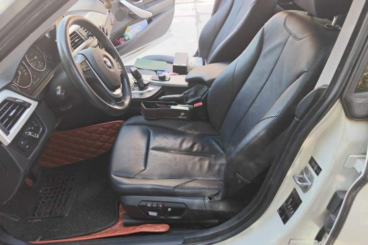 Used BMW 3 Series GT 2014 320i Leading Model Left Front Seat