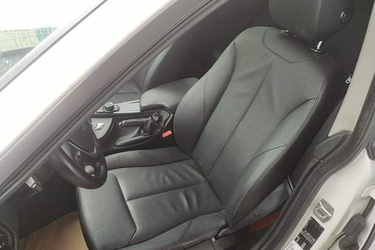 Used BMW 3 Series GT 2014 320i Leading Model Left Front Seat
