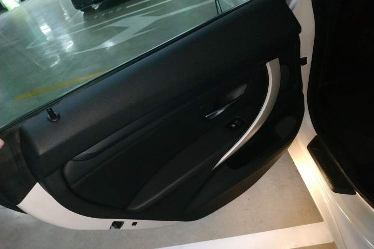 Used BMW 3 Series GT 2014 320i Leading Model Left Rear Door Interior