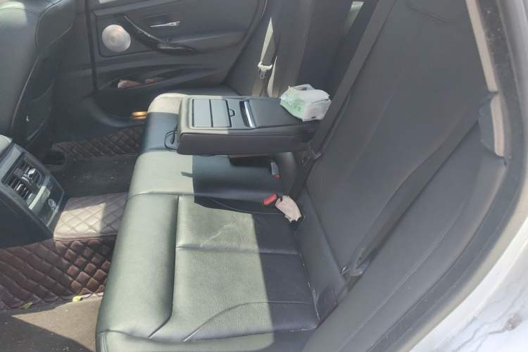 Used BMW 3 Series GT 2014 320i Leading Model Left Rear Seat