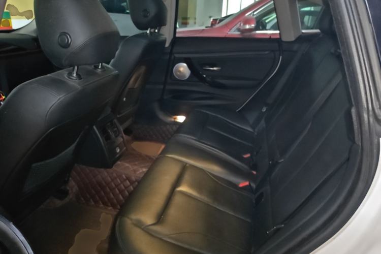 Used BMW 3 Series GT 2014 320i Leading Model Left Rear Seat