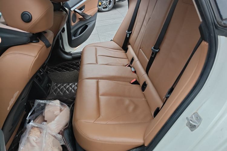 Used BMW 3 Series GT 2014 320i Design Package Model Left Rear Seat