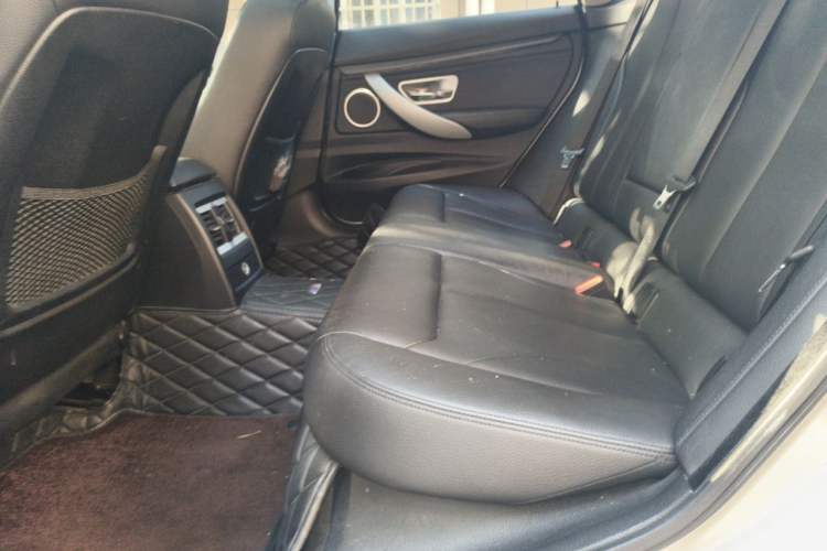 Used BMW 3 Series GT 2014 320i Leading Model Left Rear Seat