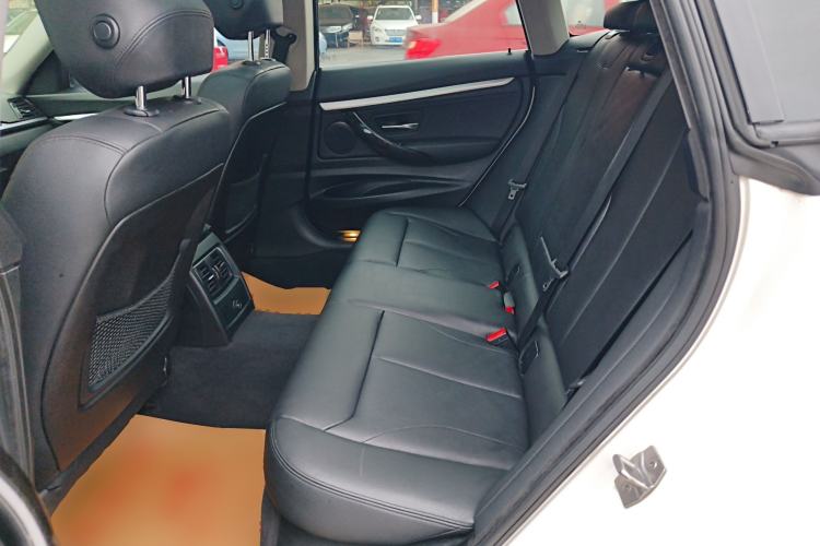 Used BMW 3 Series GT 2014 320i Leading Model Left Rear Seat