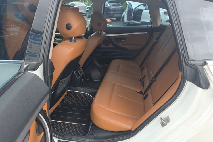 Used BMW 3 Series GT 2014 328i Design Package Model Left Rear Seat