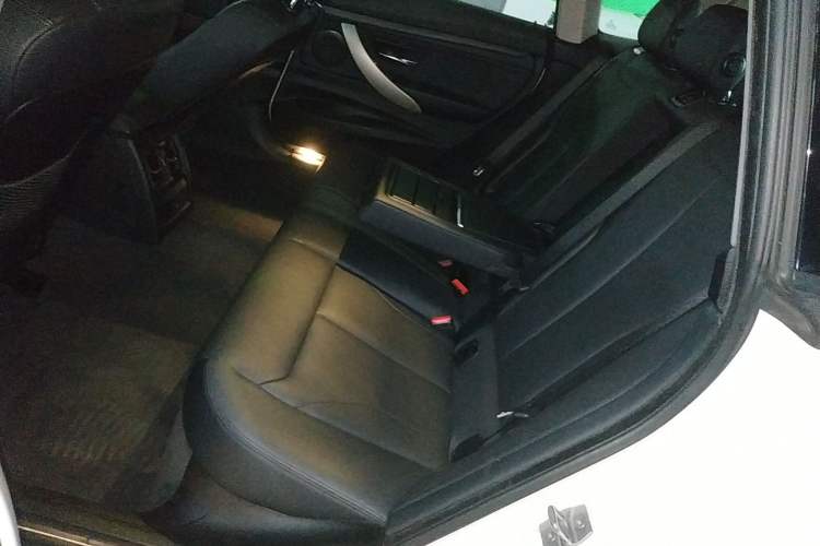 Used BMW 3 Series GT 2014 320i Leading Model Left Rear Seat