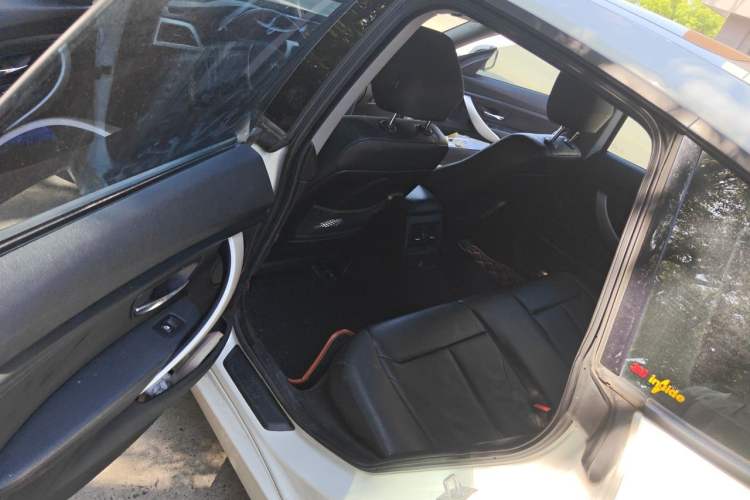 Used BMW 3 Series GT 2014 320i Leading Model Left Rear Seat