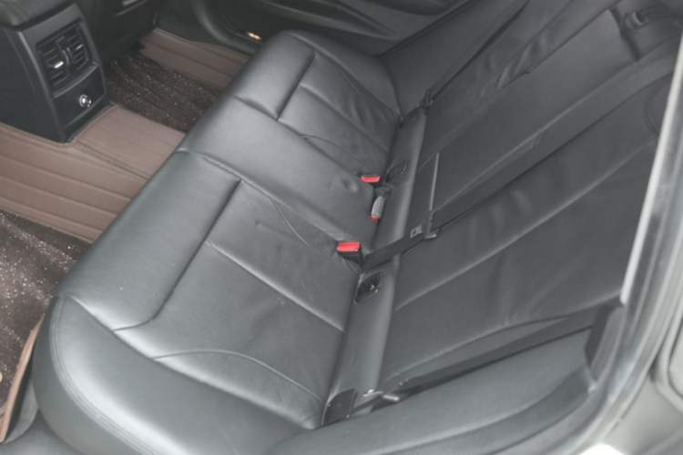 Used BMW 3 Series GT 2014 320i Leading Model Left Rear Seat