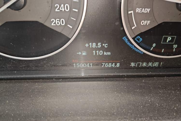 Used BMW 3 Series GT 2014 320i Design Package Model Odometer Close Up