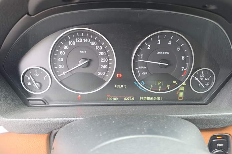 Used BMW 3 Series GT 2014 328i Design Package Model Odometer Close Up