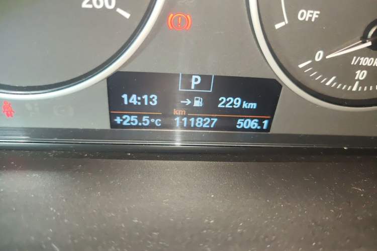 Used BMW 3 Series GT 2014 320i Leading Model Odometer Close Up
