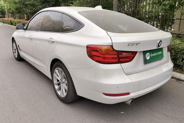Used BMW 3 Series GT 2014 320i Leading Model Rear Left 45 Deg