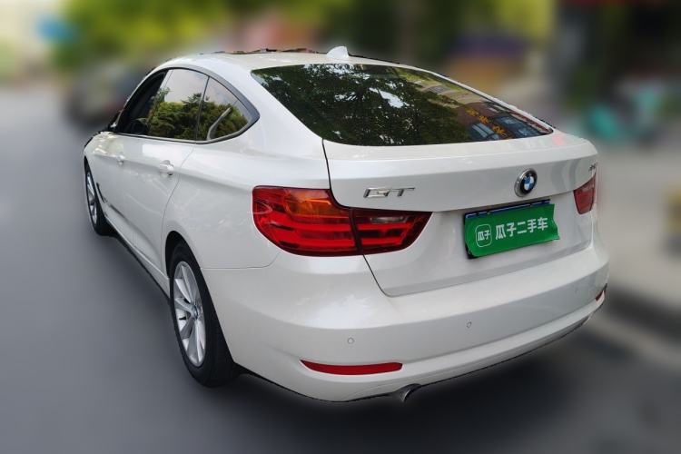Used BMW 3 Series GT 2014 320i Leading Model Rear Left 45 Deg