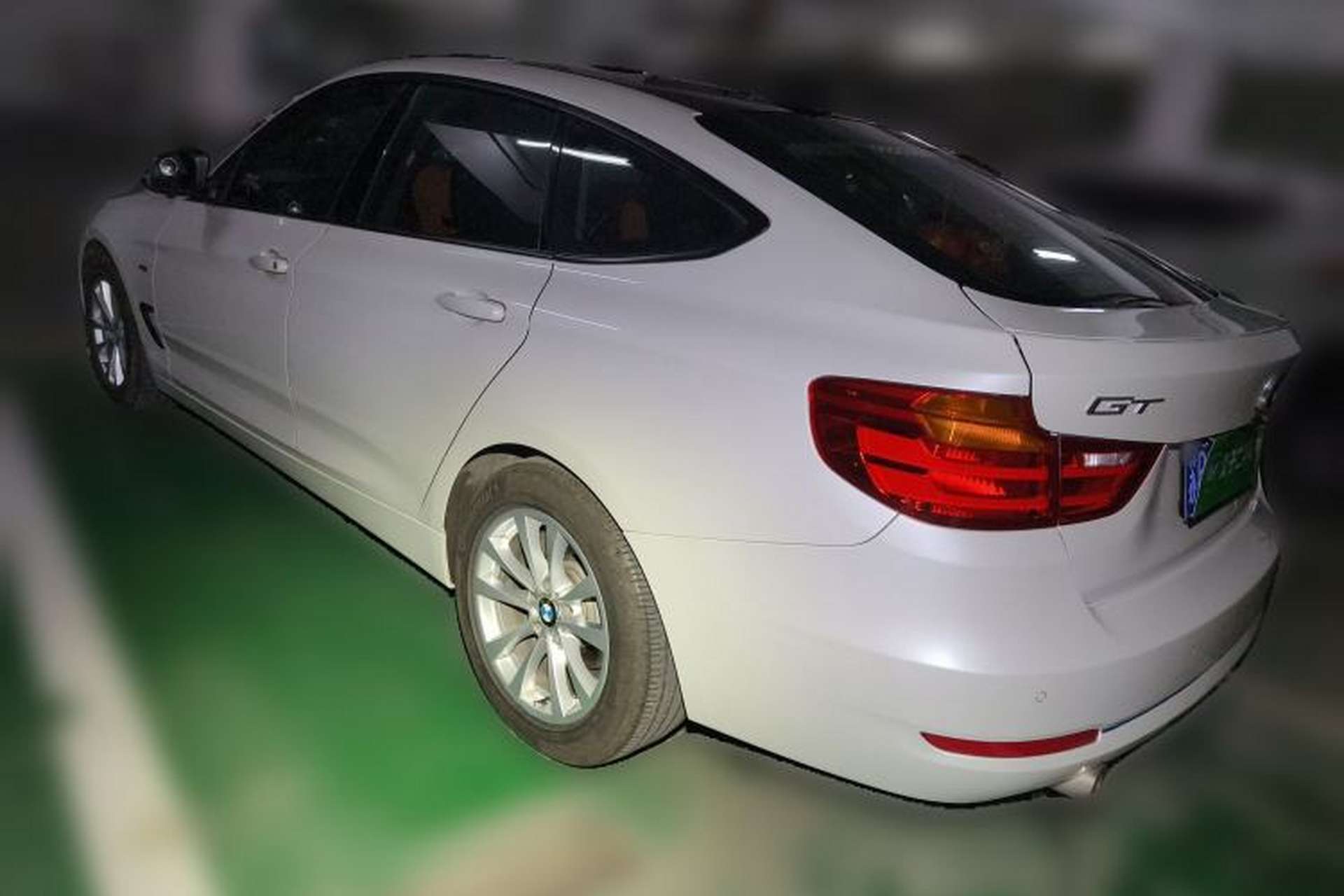 Used BMW 3 Series GT 2014 320i Leading Model Rear Left 45 Deg